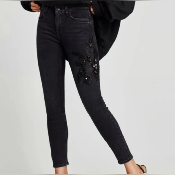 Zara Denim with Embroidered flower and Beads Jeans Size 6 - Picture 4 of 16